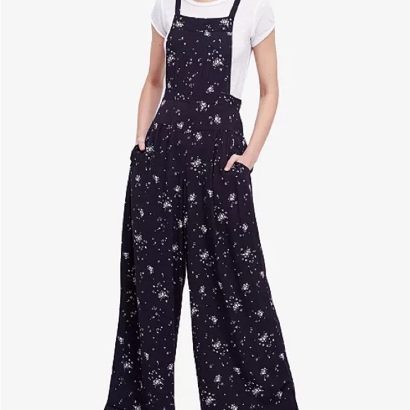 Free People Pants - Free People Sweet In The Streets Convertible Onesie Size M EUC